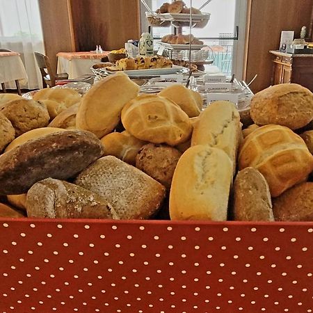 Albergo Villa Mimosa Torbole Sul Garda Kültér fotó