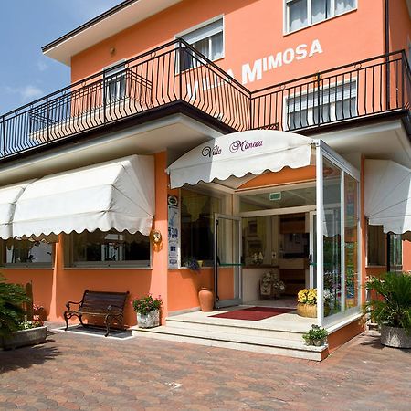 Albergo Villa Mimosa Torbole Sul Garda Kültér fotó