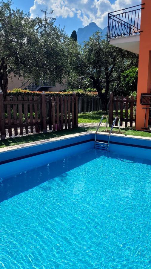 Albergo Villa Mimosa Torbole Sul Garda Kültér fotó