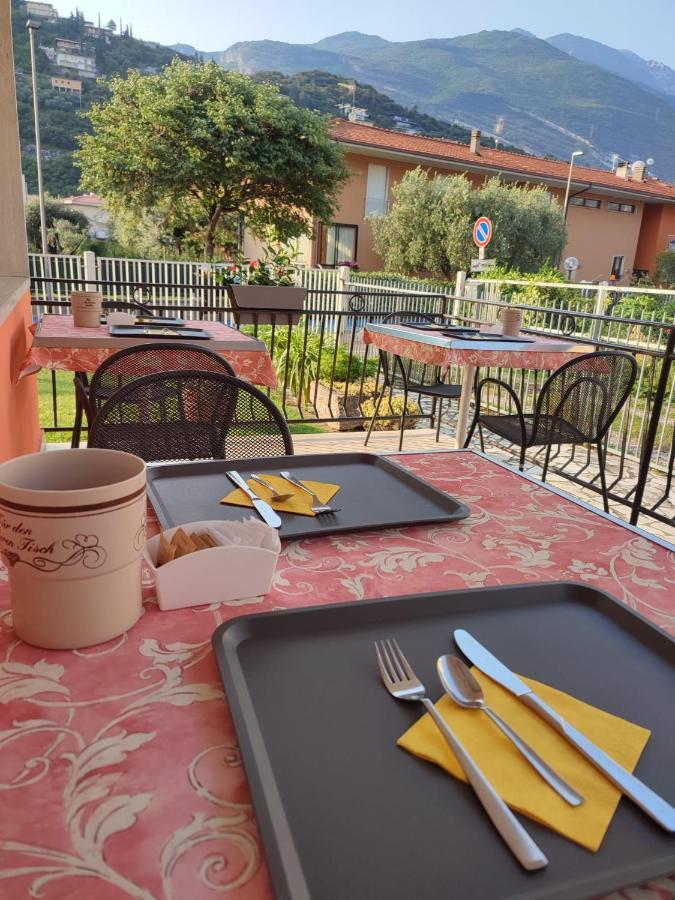 Albergo Villa Mimosa Torbole Sul Garda Kültér fotó