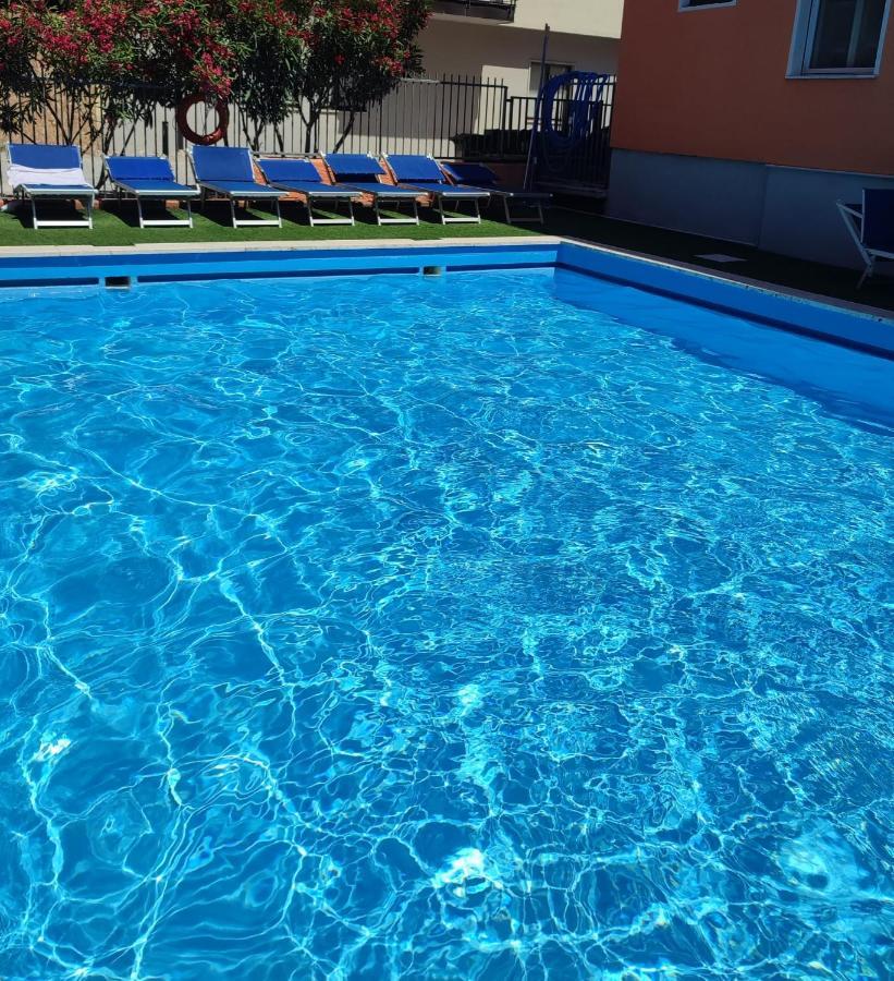 Albergo Villa Mimosa Torbole Sul Garda Kültér fotó